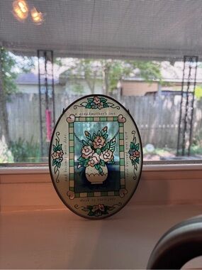 Decorative Oval Glass Floral Hanging Window Plaque. Grandmothers Love